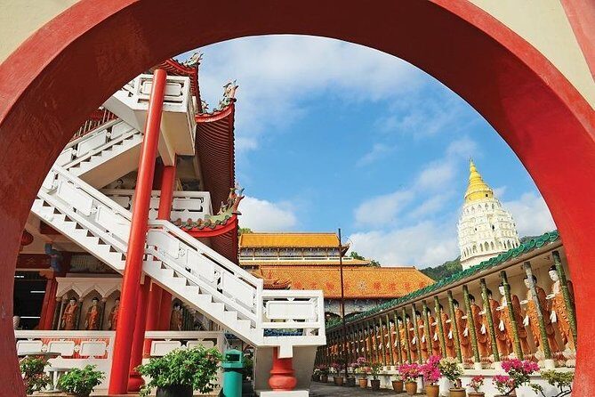 3-Night Cameron Highlands and Penang Tour from Kuala Lumpur - Penang By Day: Kek Lok Si, Khoo Kongsi, and Fort Cornwallis