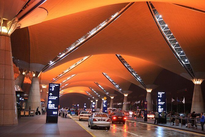 Airport transfer - KLIA to your hotel (or vice versa): air-conditioning, water, and an easy ride