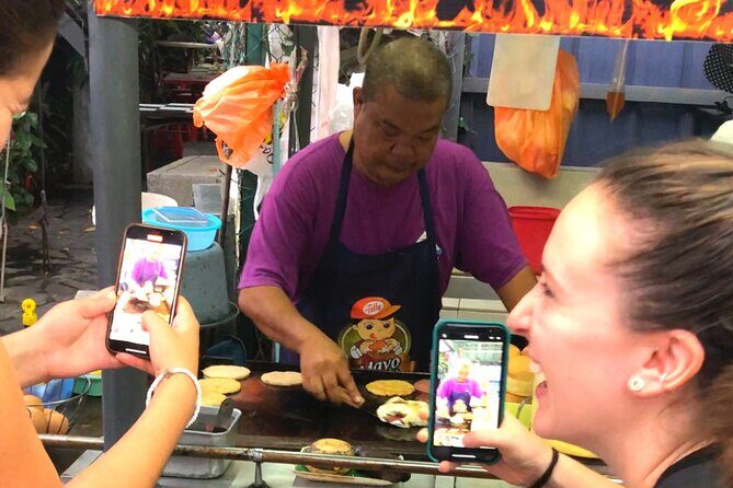 Authentic Malaysian Street Food Tour With 15+ Tastings Near KLCC - Street Food Night Walk with Malik: What This Experience Really Feels Like