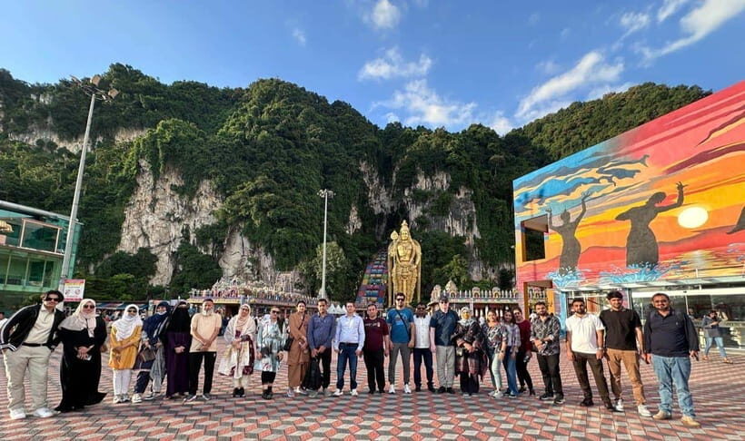Batu Cave & Kuala Lumpur City Tour - From hotel pickup to Batu Caves: start with momentum