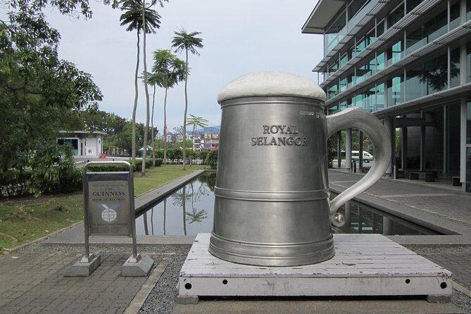 Batu Cave & Royal Selangor Pewter and Batik Visit - Getting there comfortably from your hotel