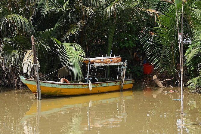 Batu Caves & Firefly Cruise from Kuala Lumpur with Seafood Dinner - Bukit Melawati: monkey time with real-world precautions