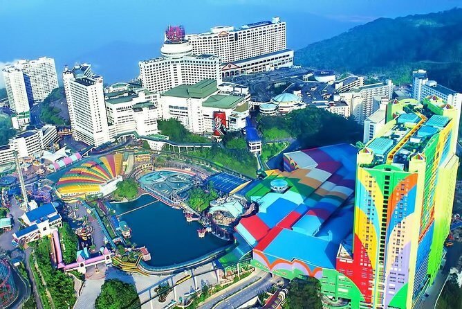 Batu Caves & Genting Highland Day Tour Include 2-Way Cable Car Ride - Entering Batu Caves: limestone temple views, monkeys, and crowds