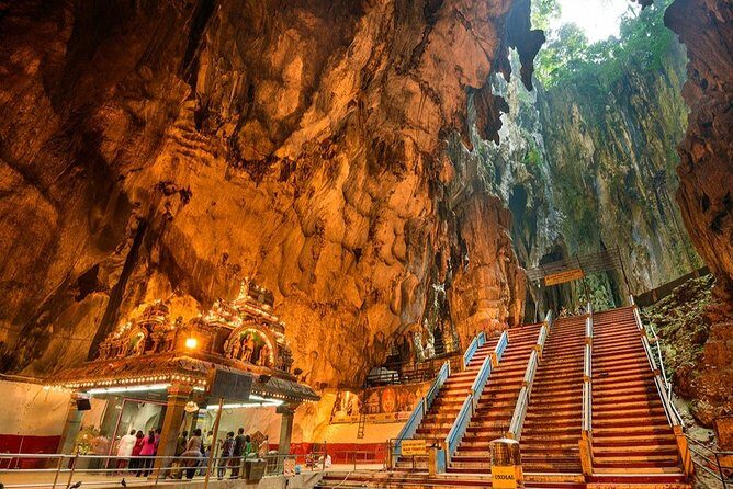 Batu Caves & Genting Highland Day Tour Include 2-Way Cable Car Ride - Strawberry Leisure Farm: a calmer break before shopping