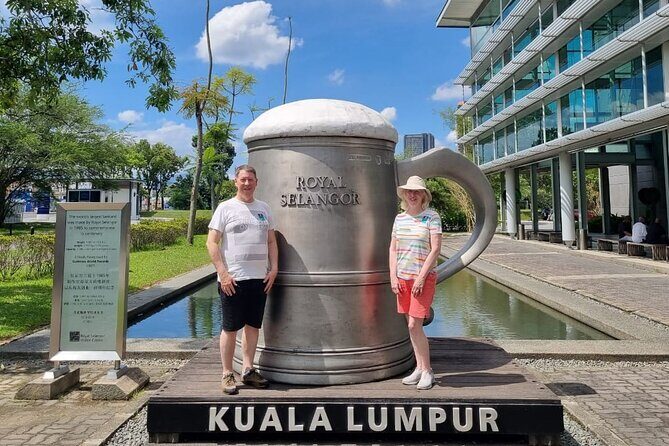 Batu Caves & Genting Highlands Highlights with Cultural Crafts - Jadi Batek Gallery: Watching Batik Be Designed and Printed