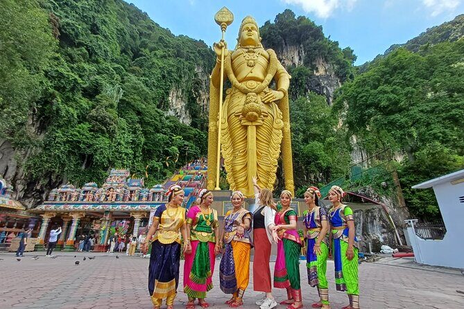 Batu Caves & Malaysian Handicraft Tour: Pewter & Batik Experience - Stop 1: Royal Selangor Visitor Centre and the pewter factory experience