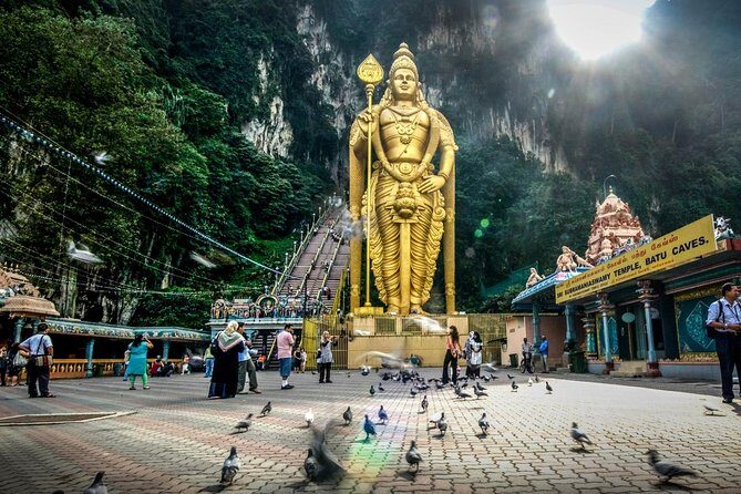 Batu Caves & Malaysian Handicraft Tour: Pewter & Batik Experience - Stop 2: Jadi Batek Gallery and what to watch during batik