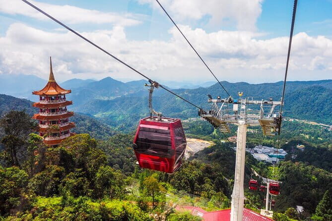 Batu Caves & Putrajaya Highlights: Landmarks & Botanical Garden - Putrajaya: Malaysia’s planned administrative city, seen from street-level