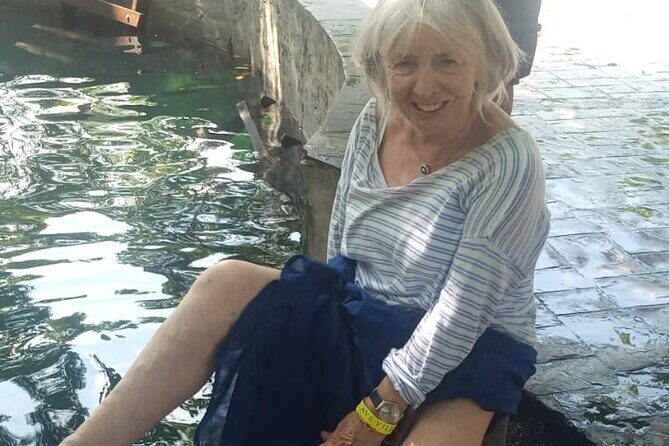 Batu Caves, Waterfalls and Hot Springs Tour With Lunch - Batik Chong and Jadi Batek: textile art with a guided look