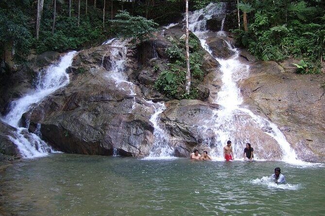 Batu Caves, Waterfalls, Hotspring, Batik & Pewter Tour with Lunch - Kanching Waterfalls: a guided walk to the lower tiers