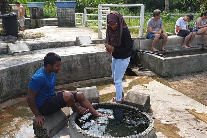 Batu Caves,Waterfalls and Hot Springs Tour With Lunch - Lunch: Included, Simple Local, and Well Placed in the Day