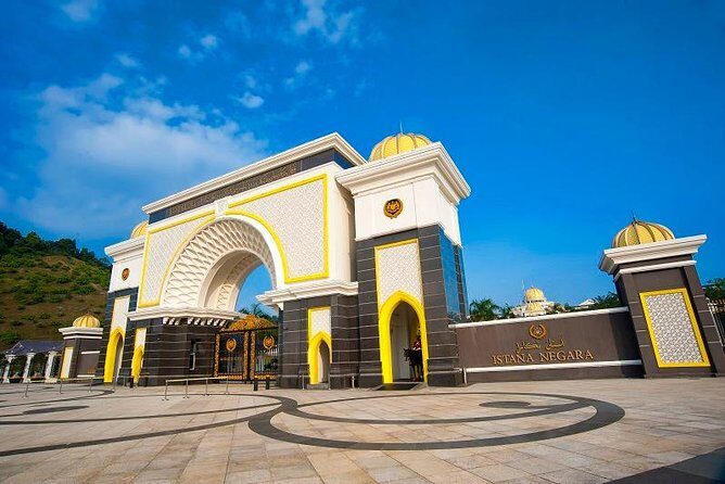 Best of Kuala Lumpur City Tour Including National Museum and National Monument - A Half-Day KL Loop That Starts With Petronas and Ends at Your Hotel