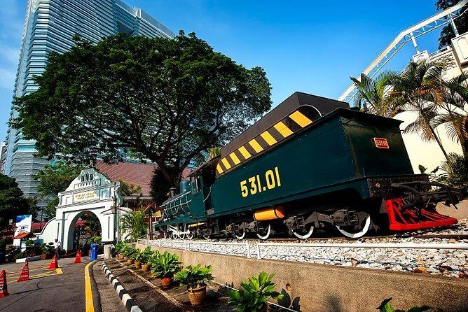 Best of Kuala Lumpur City Tour Including National Museum and National Monument - Kuala Lumpur Craft Centre and Chocolate Stops: Browse Time With a Sales Edge