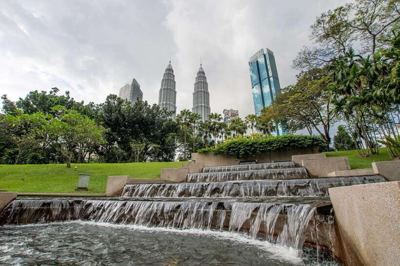 Best of Kuala Lumpur Tour with Twin Tower Entry - Merdeka Square, KL City Gallery, and the Colonial Corners