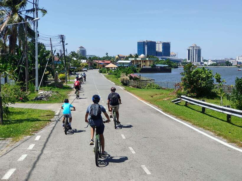 Best of Kuching: Heritage & Kampong Bike Tour - Key things to love about Best of Kuching: Heritage & Kampong Bike Tour
