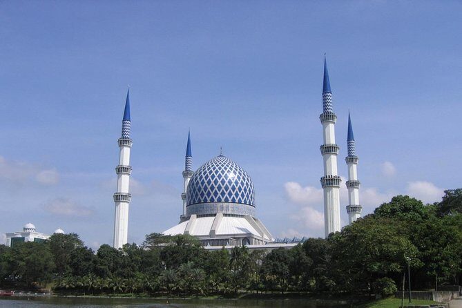 Blue Mosque And Batu Caves Tour - Should you book the Blue Mosque and Batu Caves Tour?