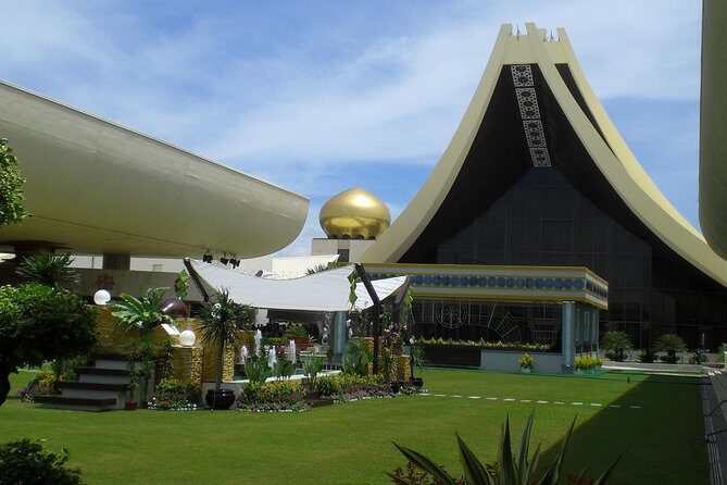 Brunei Heritage Tour - Royal Regalia Museum: where Brunei’s ceremony becomes understandable