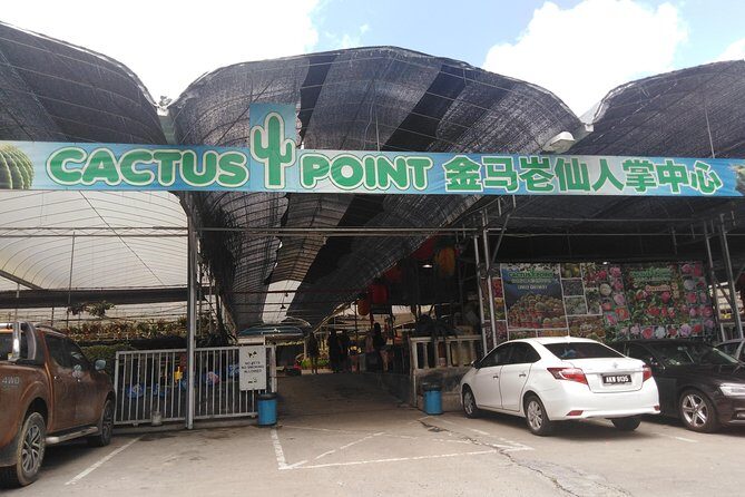 Cameron Highland Private Day Tour - Ee Feng Gu Bee Farm and the tea-garden hour at Sungai Palas