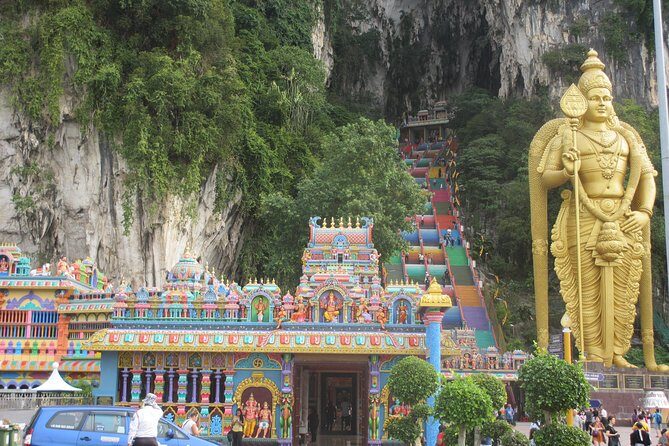 City and Batu Caves Tour - Istana Negara and Independence Square: Photo-Friendly, Historical, and Easy to Miss