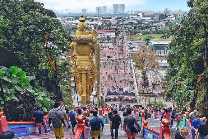 Colmar Tropicale and Batu Caves Day Trip (SIC - Join In Tour) - Clothing and comfort checklist you should not skip