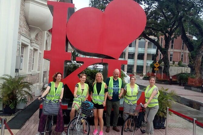 Cycling Through the Heart of Kuala Lumpur with Hotel Pickup - The Route: From Merdeka Square to the Petronas Twin Towers