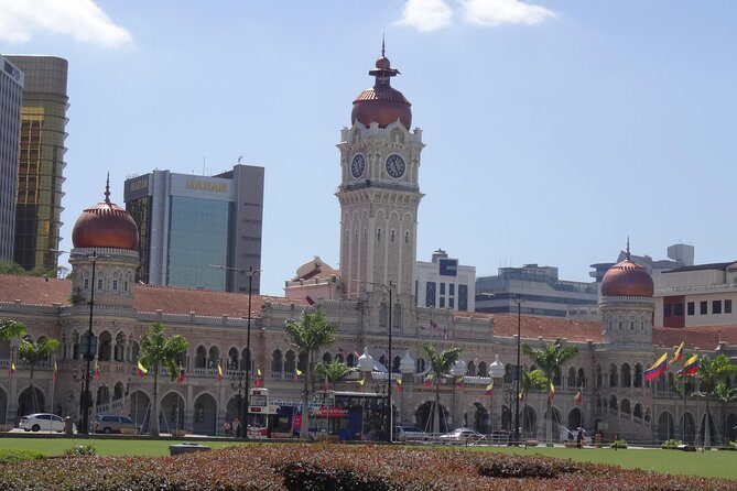 Day Tour Kuala Lumpur City, Batu Caves, Little India, Chinatown - Petaling Street and Chinatown: Drive-By Reality vs Street Time