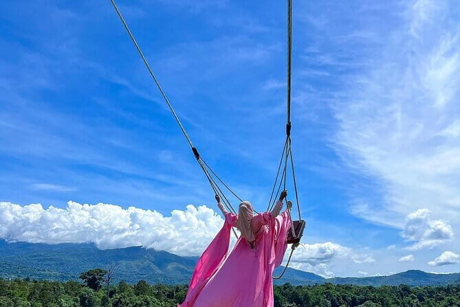 Day Trip Kundasang Sabah - Tamparuli Suspension Bridge plus a traditional dance warm-up