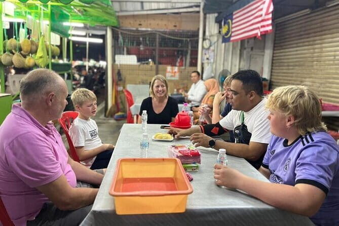 Eat Like a Local in Kuala Lumpur - Why this Kuala Lumpur food route works (even if it’s your first night)