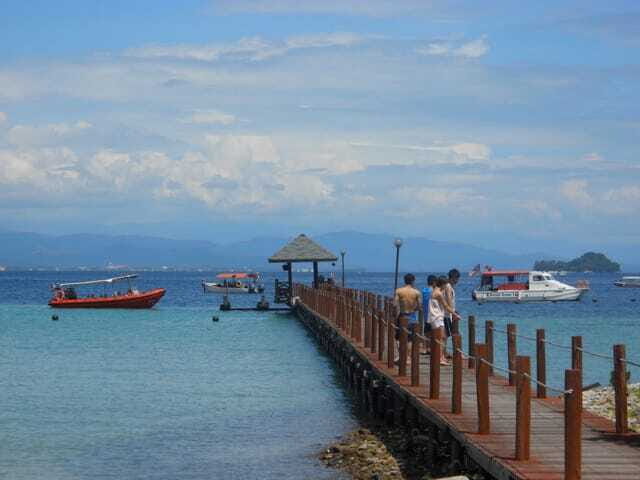 Enjoy 3 Fun Dives in Kota Kinabalu | Certified Divers - The role of the instructors: clear guidance and gear that works