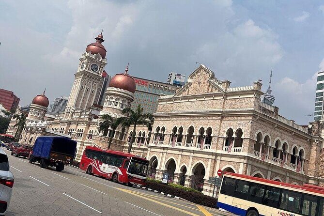 Exclusive Half Day Batu Caves and Private City Tour Kuala Lumpur - Private Transport and English Speaking Guidance: Why the Car Time Counts