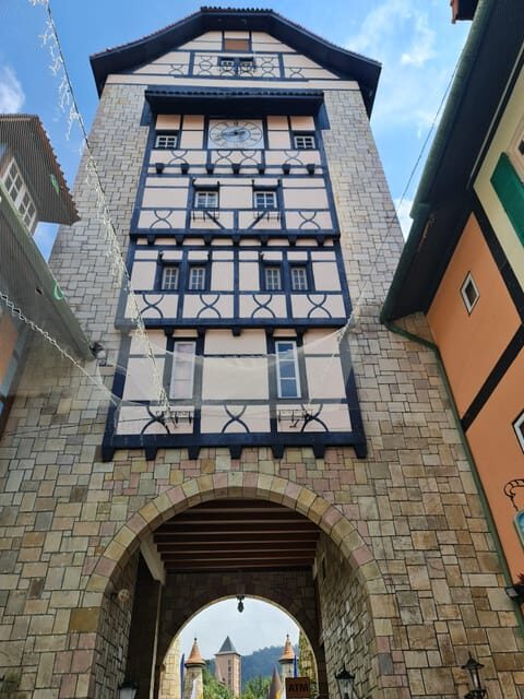 From Kuala Lumpur: Bukit Tinggi Private Day Trip - Shopping and the Chance to Bring Home Small Souvenirs