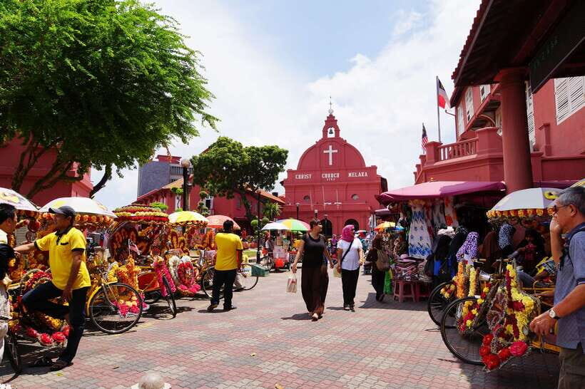 From Kuala Lumpur: Full-Day Historical Tour of Malacca - Red Square and Stadthuys: Getting Oriented Fast