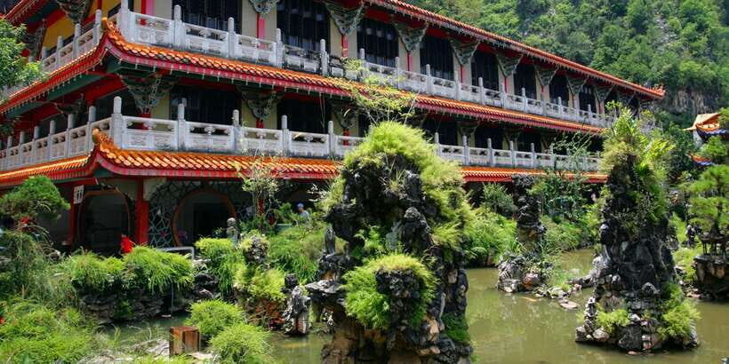 From Kuala Lumpur: Full-Day Tour to Ipoh - Ipoh’s British-era landmarks: Town Hall, Railway Station, and the clock tower