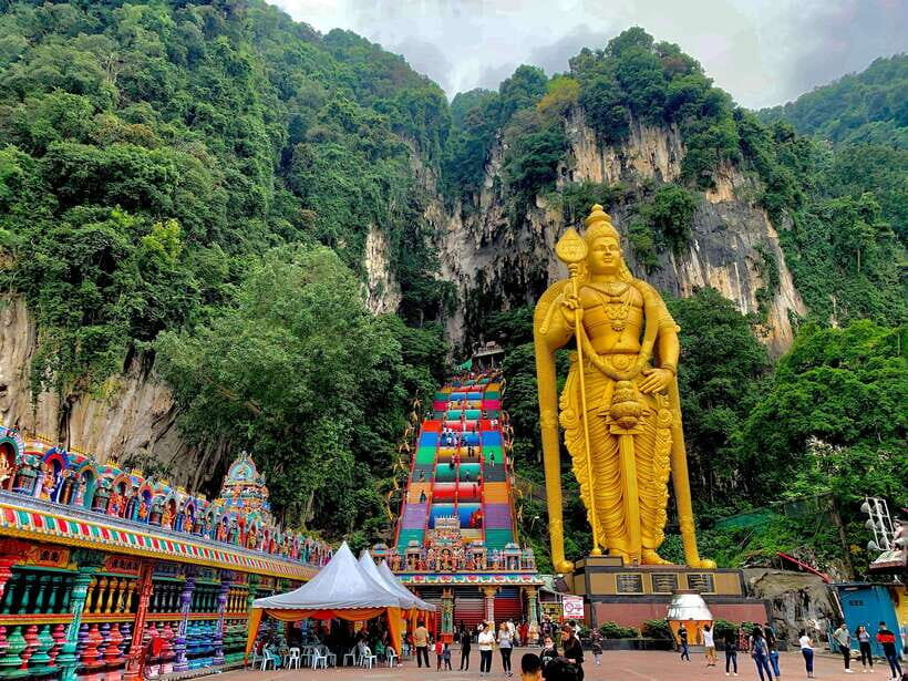 From Kuala Lumpur: Genting Highlands Day Tour & Gondola Ride - Genting Highlands and Skyway Awana: the gondola ride that makes the day