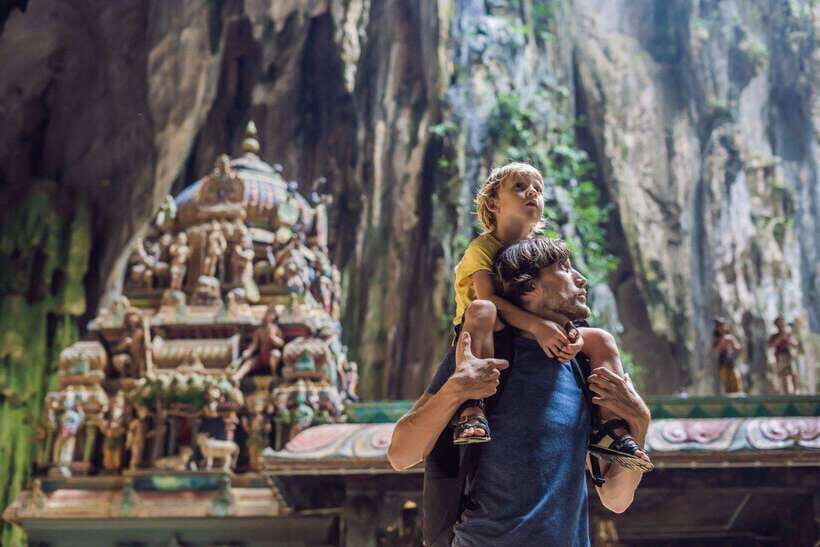 From Kuala Lumpur: Private Batu Caves Cultural Tour - From KLCC Pickup to the Limestone Doorway