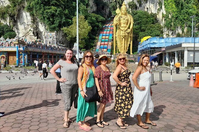 Full-Day Kuala Lumpur Sightseeing Tour - Petronas Twin Towers and KLCC Park: get your bearings fast