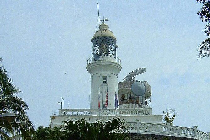 Full-Day Malacca City Tour from Kuala Lumpur - Melaka Warrior Monument and Hang Tuah’s Well: two very different stories