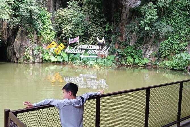 Full Day Private Ipoh Tour - Tasik Cermin Mirror Lake: a calm boat break in the middle of your sightseeing