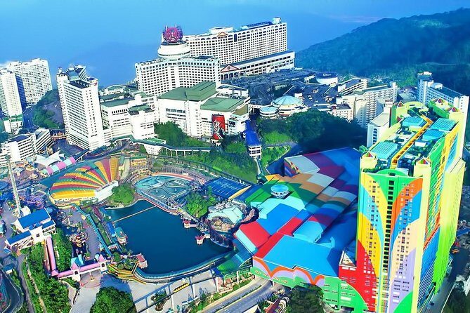 Genting Highlands & Batu Caves Day Tour + Chin Swee Temple - Premium Outlets at Genting: smart shopping time with brand names