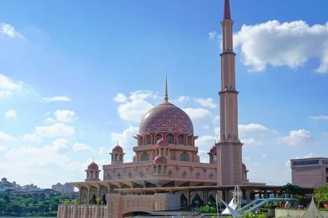 Genting Highlands & Batu Caves Include Cable Car Tickets - Who this tour suits best (and who should skip it)