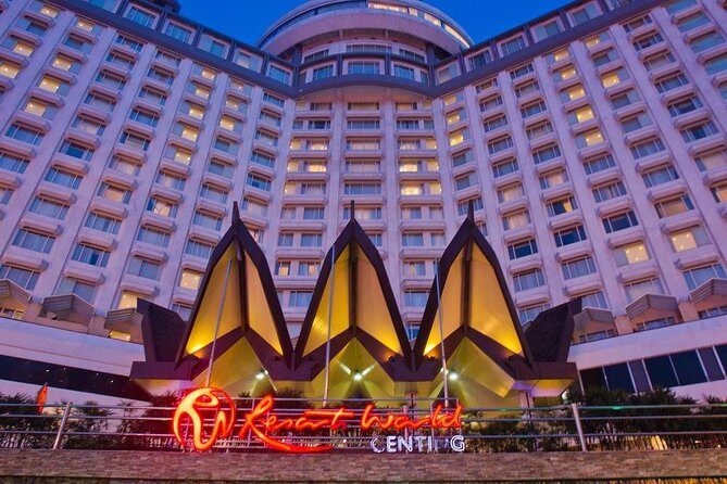 Genting Highlands Day Tour: An Exciting and Fun-Filled Experience - Resort World Genting: Your Choice of Indoor Parks, Snow, and Food