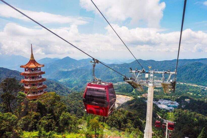 Genting Highlands Private Day Trip with Batu Caves - Genting Highlands Up the Hill: What Makes This Day Trip Work