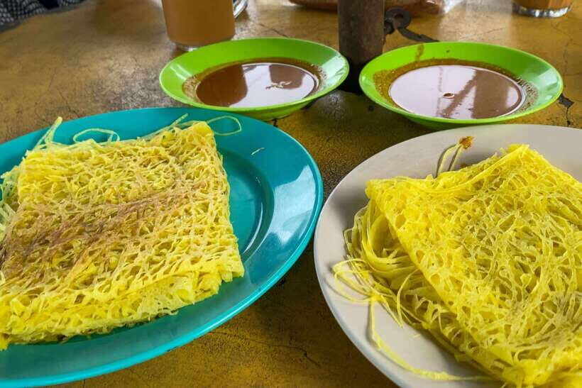 George Town: Authentic Food Tour with 12+ Tastings - Armenian Street Street Art Stops That Pair Well With Snacks
