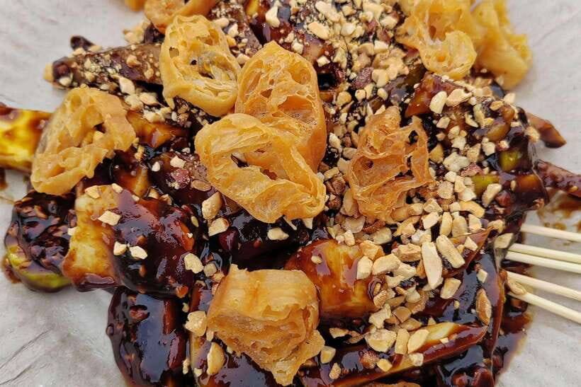 George Town: Authentic Food Tour with 12+ Tastings - Floating Villages Bites: Food Shaped by Daily Life