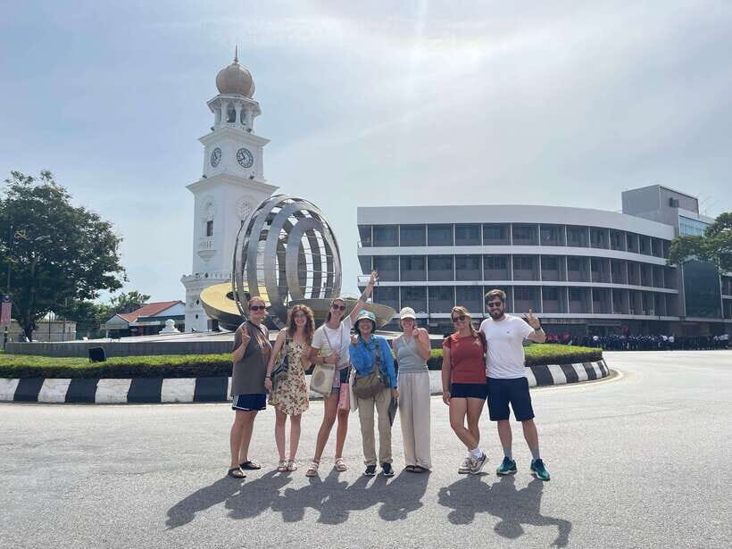 George Town: Heritage Walking Tour with Street Food Tasting - Meeting Point and Group Size: Fast Start, Less Stress