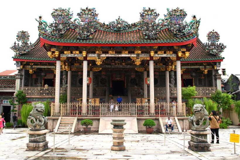 George Town: Private Half-Day Historical City Tour - Khoo Kongsi clan house temple: Fengshui meets clan pride