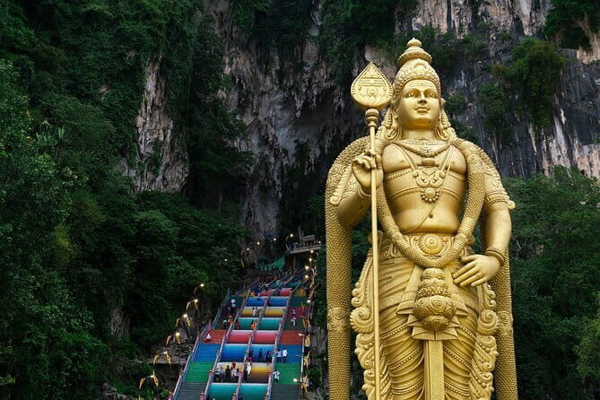 Half Day Cultural And Heritage Walking Tour in Kuala Lumpur - Pasar Seni (Central Market): shopping that feels cultural