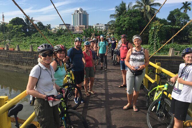 Half-Day Heritage Bike Tour in Kuching - Getting oriented: the 8:00am start, 17km loop, and timing