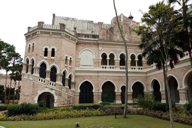 Half Day Kuala Lumpur City & Cultural (Private Guided Tour) - A private 4.5-hour Kuala Lumpur mix of landmarks, temples, and museum time