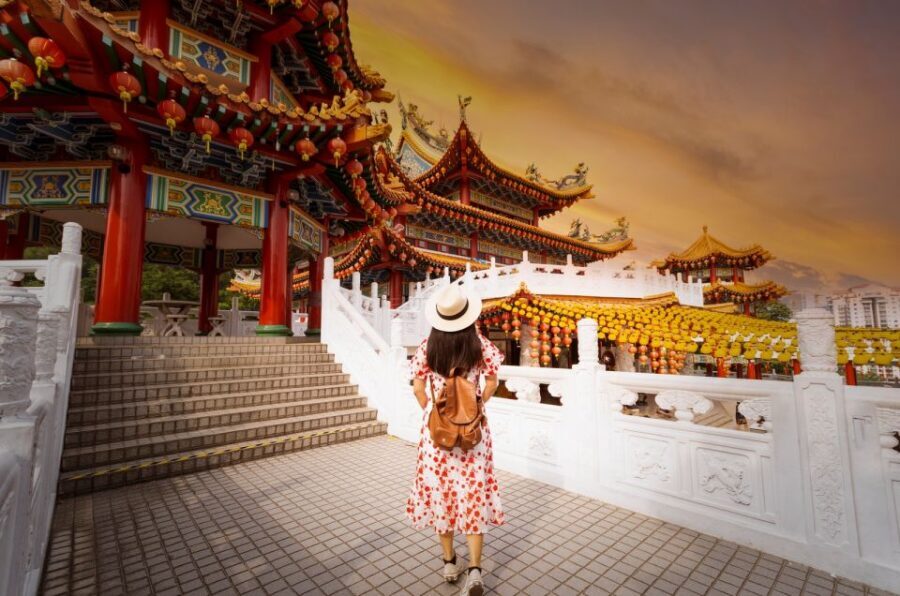 Half-Day Kuala Lumpur Exploration Tour - Downtown photo stops and shopping at Central Market for souvenirs